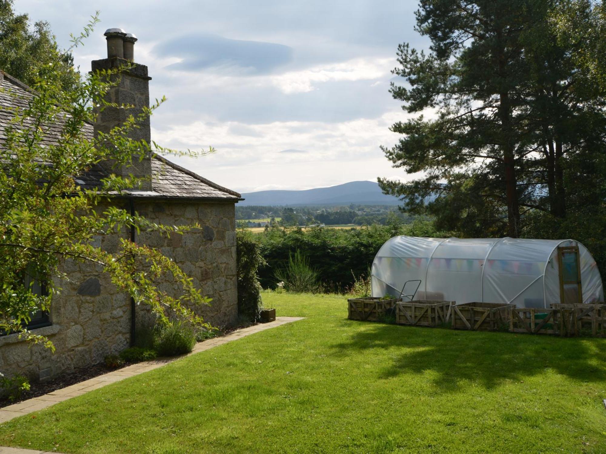 Amazing Cottage With Private Indoor Swim Pool And Hot Tub Grantown-on-Spey Εξωτερικό φωτογραφία